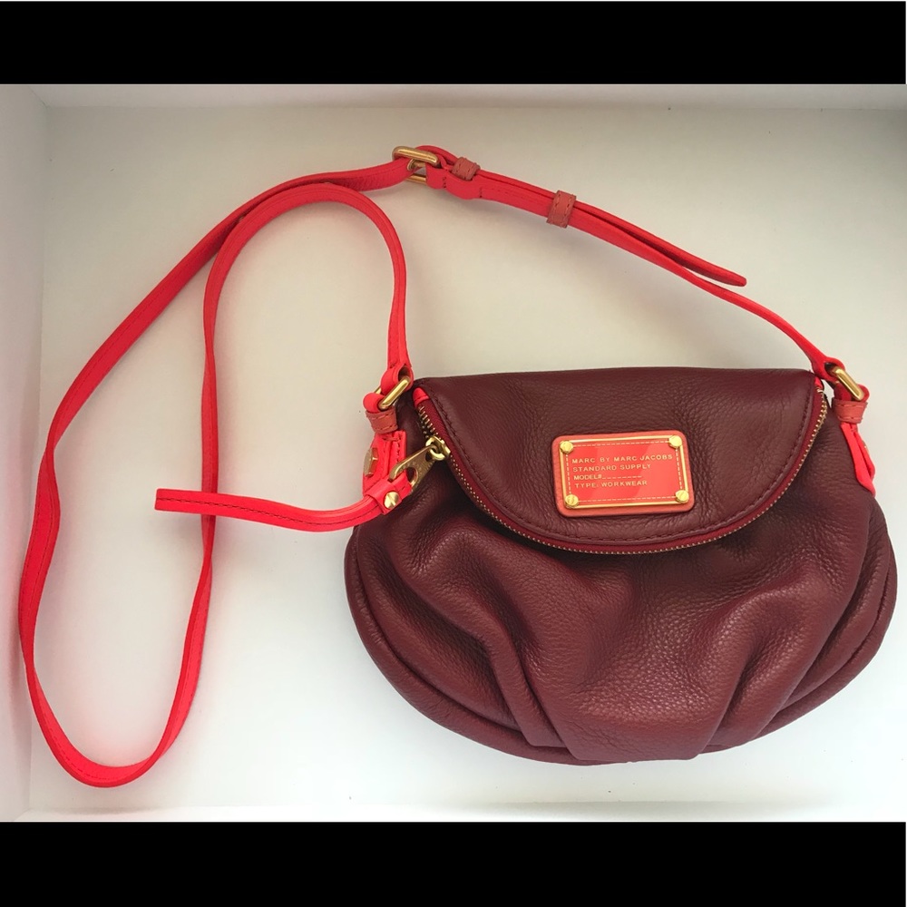 MMJ Classic Q Colorblocked Mini Natasha Red